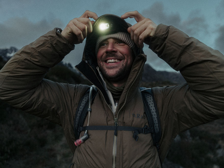 panska_nepromokava_perova_bunda_Rab_microlight_shield_jacket (13)